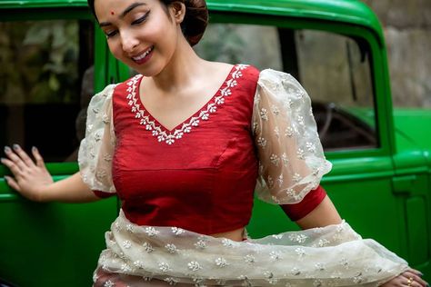 Check Out Epic Retro Saree Collections From This Brand • Keep Me Stylish South Indian Blouse, Fat Arms, Pink Blouse Designs, Long Blouse Designs, Keep Me Stylish, Blouses Designs, Bridal Sari, Pattu Saree Blouse Designs, Desi Fashion Casual