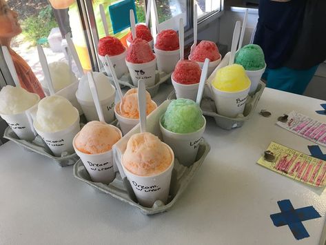 Snow Cone Cups, Sno Cone Flavor Combinations, Snow Cone Stand Ideas Food Truck, Snowcone Stand Ideas, Snow Cone Business, Shaved Ice Truck, Snowcone Stand, Snowball Stand, Treats Business