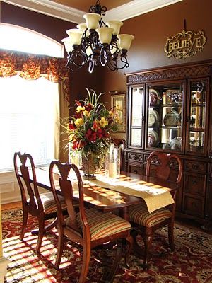 Adventures in Decorating website Dining Room Decor Traditional, Tuscany Decor, Charming Dining Room, Brown Dining Room, California Room, Custom Dining Room, Red Dining Room, Eclectic Dining Room, Eclectic Dining