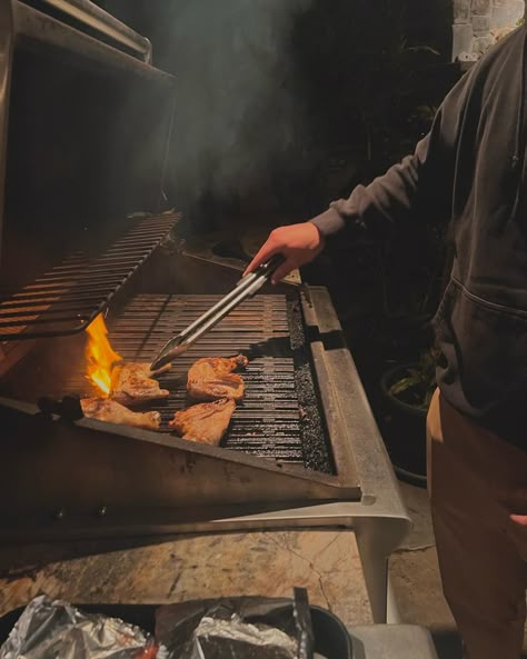 Boyfriend grilling chicken on a summer night Couple Cooking Dinner Together, Cooking With Husband Aesthetic, Dating Vision Board, Cooking Boyfriend, Grilling Aesthetic, Cooking Husband, Charity Ferrell, Maddy Core, Man Grilling