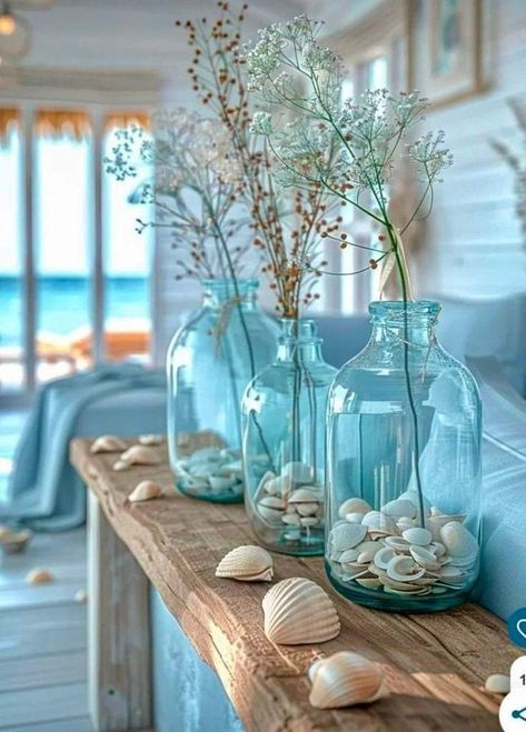 Sea Theme Room, Modern Coastal Living Room Ideas, Coastal Flowers, Modern Coastal Living Room, Sea Cottage, 15 Aesthetic, Koti Diy, Coastal Decorating Living Room, Coastal Farmhouse Decor