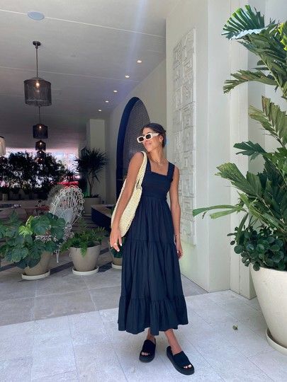 Maxi Dress Summer 2024, Modest Sundress, Spidey Sona, Long Black Summer Dress, Claw Clips Flower, Long Black Dress Outfit, Maxi Dress Outfit Casual, Abercrombie Style, Black Maxi Dress Outfit