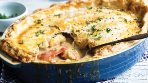 Maine Lobster Recipes, Lobster Pie Recipe, Lobster Pot Pie Recipe, Lobster Pie, Lobster Pot Pie, Pie Savory, Lobster Pot Pies, Seafood Pot Pie, Seafood Pot