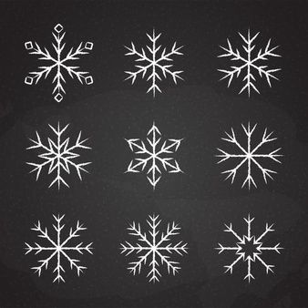 Chalkboard Snowflakes Easy, Chalk Pen Window Art Snowflakes, Window Painting Snowflakes, Christmas Window Painting Snowflakes, Posca Pens Art Window Christmas, Christmas Window Designs Chalk, Chalkboard Winter Art, Snowy Window Drawing, Painting Snowflakes On Windows