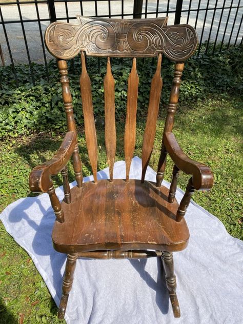 Farmhouse Rocking Chairs, Baby Rocker Chair, Rocking Chair Redo, Double Rocking Chair, Rocking Chair Makeover, Painted Rocking Chairs, Diy Rocking Chair, Old Rocking Chairs, Nursery Makeover