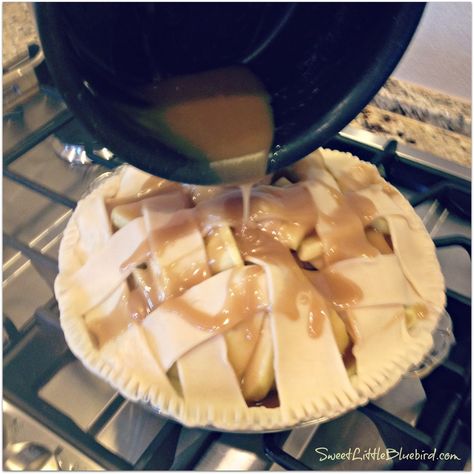 Lattice Apple Pie Recipe, Apple Pie With Caramel Topping, Grandma Opal Apple Pie, Grandma Ople, Best Pie Recipes, Caramel Pie, Recipes For Thanksgiving, Apple Caramel, Pie Easy