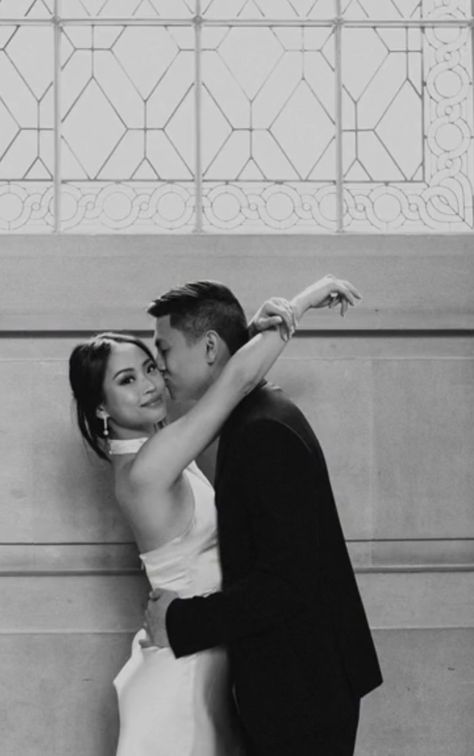 Classy Engagement Photos, Vintage Engagement Photos, Courthouse Wedding Photos, Engagement Announcement Photos, Engagement Picture Outfits, Candid Engagement Photos, Cute Engagement Photos, Couple Engagement Pictures, City Engagement Photos