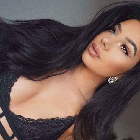 Clip In Extensions, Long Black Hair, Flawless Makeup, Gorgeous Makeup, Anti Aging Skin Products, Pretty Makeup, Beautiful Makeup, Long Black, Beauty Inspiration