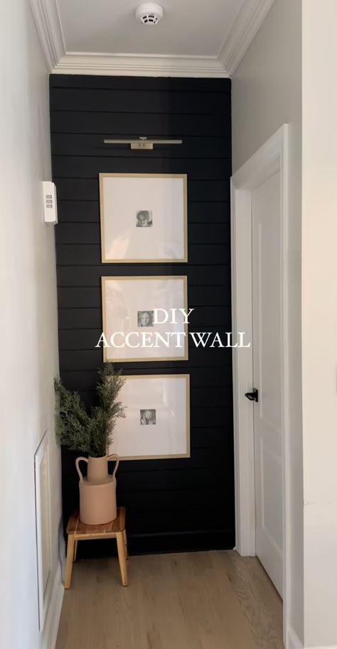 End Of Hallway Decor Ideas Small Spaces, Modern Sleek Interior Design, Shallow Entryway Ideas, Small Hall Ideas, Black And White House Aesthetic, Black Hallway Ideas, Tiny Hallway Ideas, End Of Hallway Decor Ideas, Moody Hallway