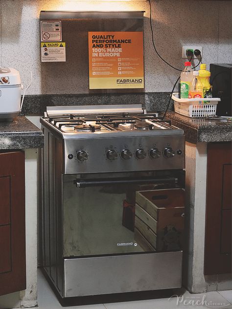 A couple of weeks ago, I welcomed this new Fabriano Gas Range in my kitchen. It replaced a five year old gas range with 3 gas burners and 1 hot plate plus an electric oven. You know how much time I spend in the kitchen cooking and baking so by now, this Fabriano Gas Range... Gas Cooker With Oven, Hospital Snapchat, Rosemary Roasted Chicken, Deni Denials, Peach Kitchen, Survival Supplies, Screen Photo, Homecooked Meals, Gas Cooker