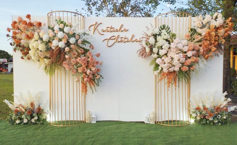 Wedding Photobooth Ideas Backdrops, Ceremony Backdrop Outdoor, Engagement Stage Decoration, Reception Stage Decor, Wedding Stage Backdrop, Decoration Evenementielle, Wedding Background Decoration, Diy Wedding Backdrop, Wedding Planning Decor