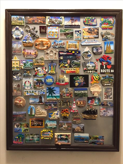 DIY Magnet Board Magnet Frame Diy, Magnet Board Decor, Magnet Frame Display, Magnetic Display Board, Magnetic Board For Travel Magnets, Post Card Display Diy, Souviner Ideas Travel, Magnet Board For Travel Magnets, Magnet Collection Display Ideas