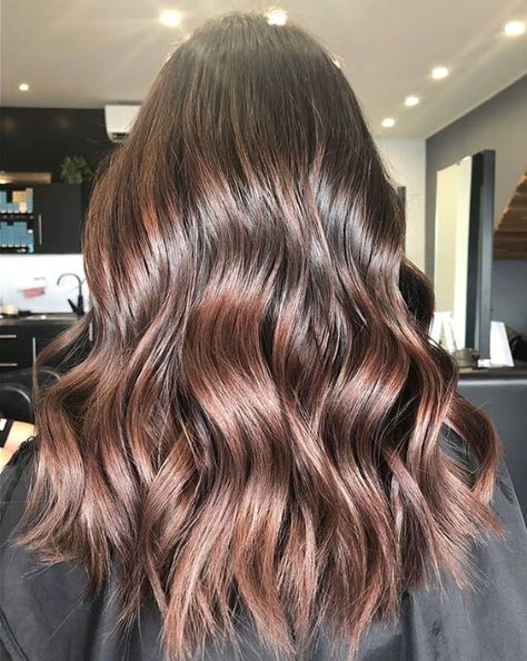 Copper-Rose Balayage Rose Balayage, Brilliant Brunette, Ashy Hair, Rose Gold Engagement Rings, Chestnut Brown Hair, Gold Hair Colors, Hair Color Rose Gold, Brunette Balayage, Brown Hair Balayage