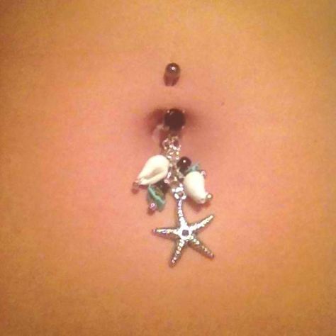 Seashells belly ring Seashell Belly Button Ring, Belly Ring Aesthetic, Cute Belly Rings, Belly Piercings, Bellybutton Piercings, Belly Button Piercing Jewelry, Belly Piercing Jewelry, Button Piercing, Pretty Ear Piercings