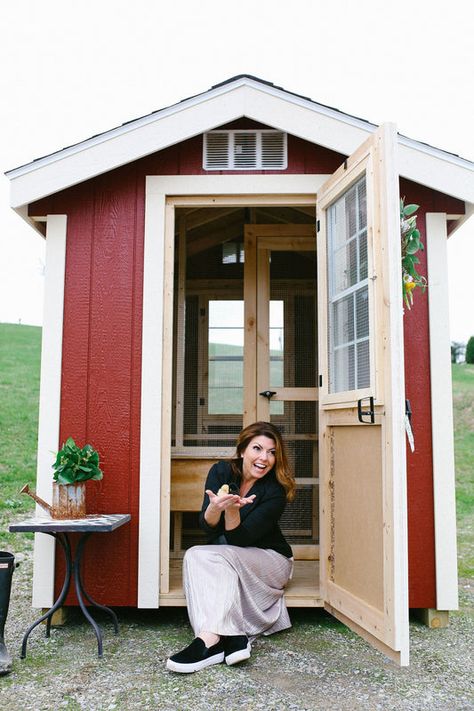 Chicken Coop With Storage, Inside Chicken Coop, Chicken Coop Building Plans, Chicken Coop Designs Diy, Resin Sheds, Walk In Chicken Coop, Chicken Keeping, Red Chicken, Chicken Coop Designs