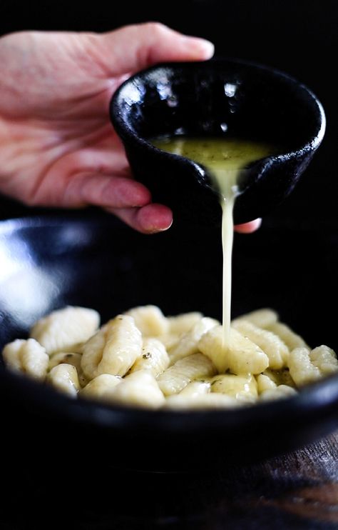 Gnocchi Lemon Butter Sauce, Lemon Butter Gnocchi, Lemon Gnocchi Recipes, Gnocchi Lemon, Sauce For Gnocchi, Lemon Butter Garlic Sauce, Gnocchi From Scratch, Butter Garlic Sauce, Gnocchi Sauce