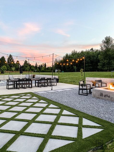 Summer Patio Decor, Turf Backyard, Large Backyard Landscaping, Tattoo Plant, Pavers Backyard, Modern Backyard Landscaping, Summer Patio, Backyard Renovations, Backyard Remodel