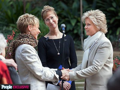 Meredith Baxter's Wedding: See the Exclusive Photos Famous Brides, Meredith Baxter, Linda Perry, Famous Weddings, Celebrity Wedding Rings, Ellen Degeneres And Portia, Sara Gilbert, Blonde Girlfriend, Talking On The Phone