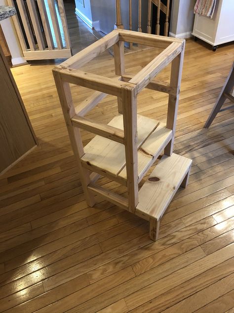 Diy Helper Tower, Kitchen Helper Stool Diy Plans, Diy Toddler Stool For Kitchen, Diy Kitchen Helper Stool, Diy Toddler Tower, Kitchen Helper Stool Diy, Diy Kitchen Helper, Kitchen Stools Diy, Diy Step Stool