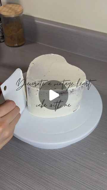 How To Frost A Heart Shaped Cake, How To Make A Vintage Heart Cake, Heart Wedding Cake Vintage, Heart Shaped Wedding Cakes Simple, How To Make A Heart Cake, How To Decorate A Cake For Beginners, Heart Cake Diy, Simple Heart Cake, Small Heart Cake