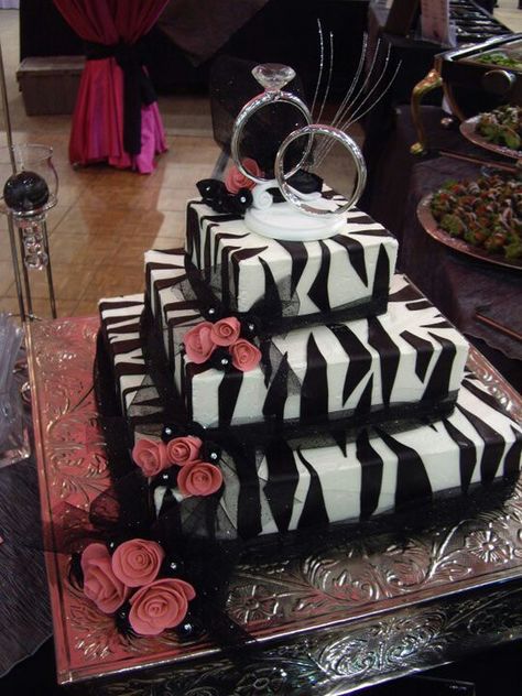 Zebra wedding cake Cinderella Wedding Cake, Zebra Wedding, Zebra Birthday Party, Groom Cakes, Zebra Cakes, Different Wedding Cakes, Black And White Wedding Cake, Zebra Birthday, Perfect Wedding Cake