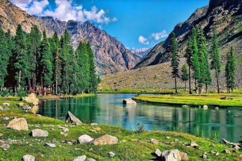 Mahodand Lake is a lake located in the upper Usho Valley at a distance of about 35 kilometres from Kalam in Swat District of Khyber Pakhtunkhwa province of Pakistan. Mahodand Lake, Lake Activities, Hunza Valley, Mountain Destinations, Khyber Pakhtunkhwa, Lake Trip, Les Continents, Mountain Travel, Beautiful Lakes