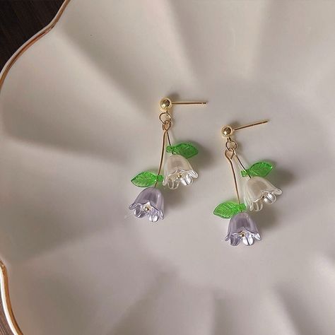 Lily of the Valley vibes 🌸✨ Cute and dainty, these are our favorite pieces! 💕 #coquette #cottagecore #softgirl #jewelry #jewellery #aesthetic #romantic #ootd #fashion #rings #lilyofthevalley #lily #floraljewelry Cottagecore Jewellery, Cottagecore Earrings, Spring Court, Eco Resin, Earring Posts, Floral Jewellery, Silver Earring, Diamond Crystal, Lily Of The Valley