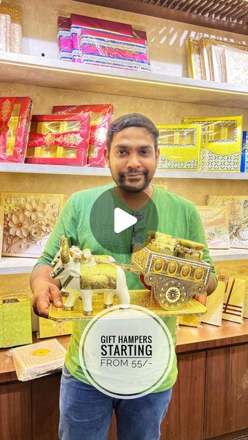 Aamir Ahmed | Hyderabad Blogger on Instagram: "Gift Hampers Starting from 55/- , best and designer hampers for all occasions Shree manav enterprises, begum bazar kolsawadi 15-6-140 9603351351 Wedding return gifts First saree function gifts Baby shower return favours Packaging products Hamper baskets Metal baskets / trays Pinewood Baskets / trays Cane baskets / trays Fibre plastic Trays Hand made baskets Imported items Trunk boxes Dry fruit packaging Fruit packaging Corporate gifting Tambulam return favours . Contact number :- 9603351351. . #viral #trending #explorepage #giftideas #giftshop #giftidea #gifthampers #giftbaskets #giftitems #local #telangana #iphone14promax #shoot #diwali #begumbazar #festivalvibes #festival" Diwali Gifts Ideas Hampers, Wedding Favour Hamper, Dry Fruits Gift Hampers, Dry Fruit Box Design, Diwali Box Packaging, Fruits Basket Decoration, Diwali Return Gift Ideas, Diwali Packing Ideas, Diwali Corporate Gift Ideas