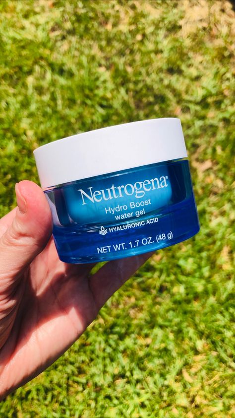 Neutrogena Moisturizer, Hydrating Face Moisturizer, Selfcare Products, Hyaluronic Acid Moisturizer, Hydro Boost, Neutrogena Hydro Boost, Extra Dry Skin, Products Photography, Light Water