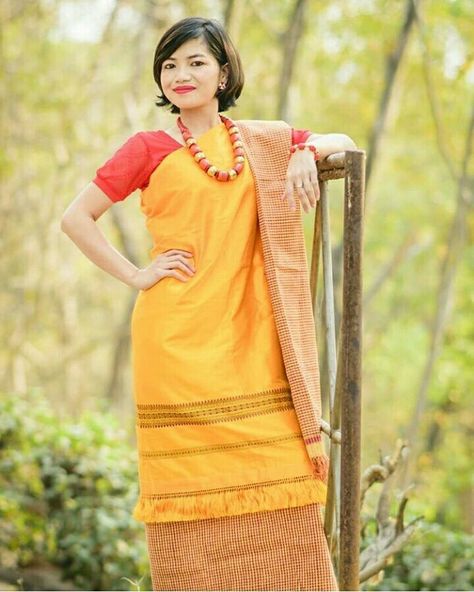 @rikular_khongtiang 📷@rishiraj_official  #northeastyle #stayfashionablytraditional #meghalaya Meghalaya Traditional Dress, Khasi Traditional Dress, Meghalaya Travel, Travel Outfits Women, Farewell Dresses, Arunachal Pradesh, Draping Fashion, Travel Outfits, Fashion Attire