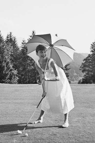 1955 - Getty Golf Card Game, Dubai Golf, Picking Apples, Standing In The Rain, Miniature Golf Course, Womens Golf Fashion, Classy Lady, Golf Quotes, Vintage Golf