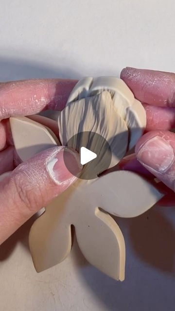 Ceramics With Flowers, Making Ceramic Flowers, Ceramic Flowers How To Make Step By Step, How To Make Flower With Clay, Flowers Made Out Of Clay, Ceramic Flowers Sculpture, How To Make Ceramic Flowers, Flowers Out Of Clay, Ceramic Flower Tutorial