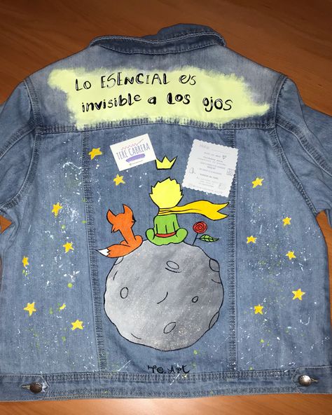 #chaquetas #pintadoamano #chaquetaspintadas Denim Jacket Diy Paint, Denim Jacket Embroidery, Custom Jeans Diy, Diy Denim Jacket, Painted Clothes Diy, Colorful Jacket, Denim Art, Paint Shirts, Painted Jacket