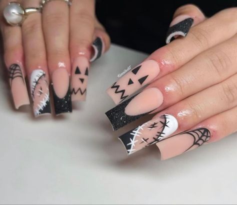 Medium Length Acrylic Nails Designs, Halloween Nails Brown, Brown Halloween Nails, Matte Halloween Nails, Nude Halloween Nails, Baddie Halloween Nails, Neutral Halloween Nails, Creepy Halloween Nails, Skeleton Nails