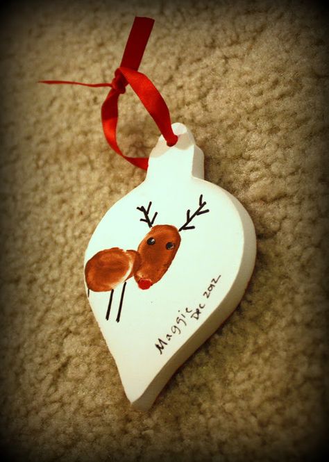 Having Fun at Home: Thumbprint Reindeer Ornament Thumbprint Reindeer, Thumbprint Heart, Christmas Tree Coloring Page, Fingerprint Art, Reindeer Ornament, Christmas Kindergarten, Tree Coloring Page, Reindeer Ornaments, Christmas School