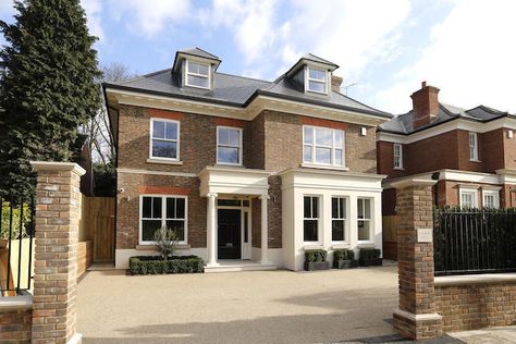 Modern English House, English House Exterior, Modern Classical Architecture, Wimbledon Village, Georgian Style Homes, Uk House, 6 Bedroom House, London Architecture, Minecraft House Designs