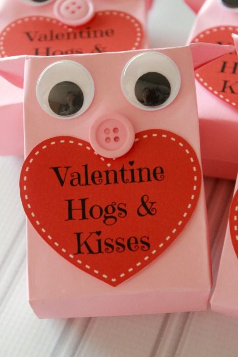 Valentine Hogs and Kisses: Summer Scraps Valentine Bag Decorating Ideas, Valentines Bags, Decorating Valentine Bags, Pig Valentine Box Ideas, Valentine’s Day Bag Decoration, Hogs And Kisses, Pig Valentine Craft, Milk Jug Valentine Holder For Kids, Pig Valentines