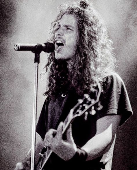 Mad Season, Temple Of The Dog, Grunge Guys, Eddie Vedder, Alice In Chains, Jim Carrey, Chris Cornell, Pearl Jam, The Duff