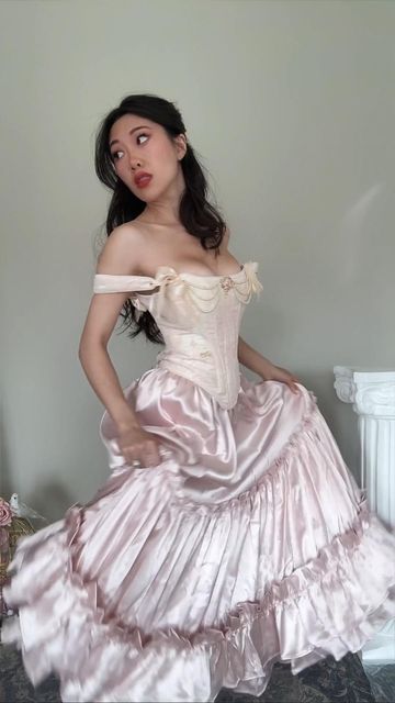 Nicole Fashion, Prom Dress Inspo, Princess Ball Gowns, Prom Dress Inspiration, Ball Gowns Evening, Mode Kpop, Pretty Prom Dresses, Fairytale Dress, Princess Outfits