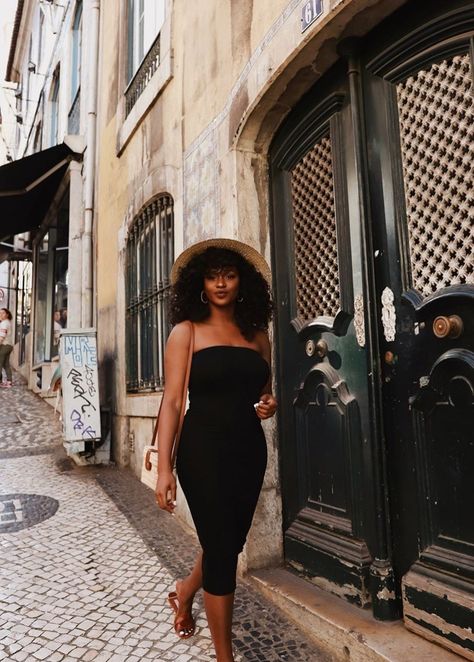 Black Femininity, Looks Black, Black Women Fashion, How To Pose, Looks Style, Lisbon, Feminine Style, Summer Looks, Classy Outfits