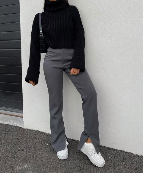 Dark Grey Pants Outfit, Grey Slacks Outfit Women, Grey Trousers Outfit, Wide Leg Jeans Outfits, Slacks Outfit, Grey Pants Outfit, Virgo Rising, Workwear Outfits, Sixth Form Outfits