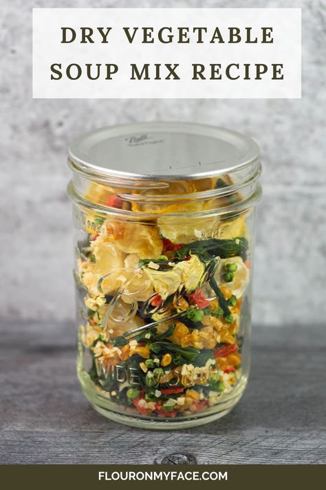 Easy to make homemade Dried Vegetable Soup Mix in a jar made with dehydrated or freeze dried vegetables. Vegetable Soup Mix Recipe Dry, Dehydrated Vegetable Soup, Meal In A Jar Recipe Dry Mixes, Diy Soup Mix In A Jar, Diy Soup Mixes Gift, Dried Soup Mix In A Jar, Dry Soup Mix In A Jar, Dehydrated Soup Mix Recipes, Soup In A Jar Recipe Dry Mixes Gift