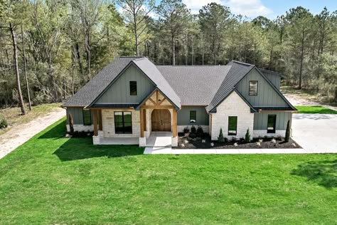 French Country Plan: 2,373 Square Feet, 4-5 Bedrooms, 2.5 Bathrooms - 041-00187 Ranch House Elevations, Single Story 2000 Sq Ft House Plans, Curved House Plans, Reverse Story And A Half House Plans, Home Exterior Materials, 4 Bed 2.5 Bath House Plans, 2300 Sq Ft House Plans One Level, 2300 Sq Ft House Plans, Modern Farmhouse Plans One Story