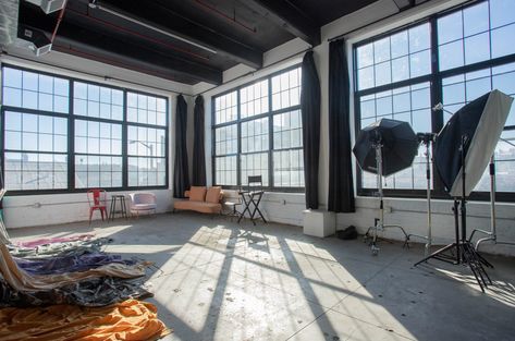 Brooklyn Photo Studio Rental — Mik Space - Photo Studio New York NYC - MikSpace Photography Office Ideas, Photography Studio Rental, Photography Space, Photography Office, Photo Studios, Studio Rental, New York Studio, Huge Windows, Space Photos