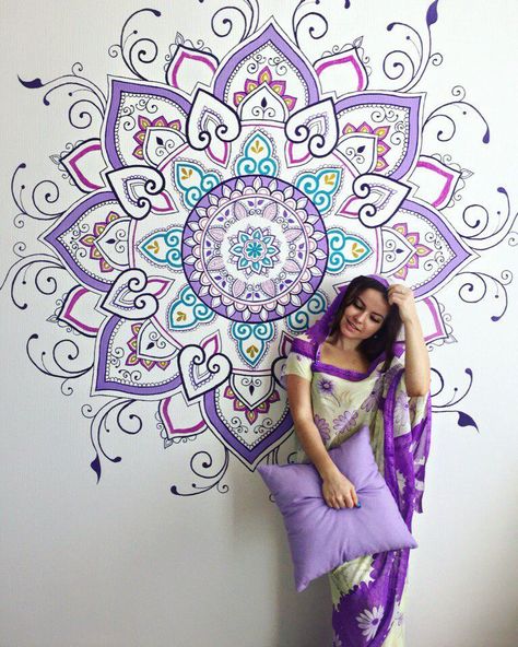 Lotus Flower Mandala Art, Wall Painting Mandala, Mandala Wall Art Murals, Mandala Wall Painting, فن الرسم بالمسامير, Seni Mural, Lotus Flower Mandala, Creative Wall Painting, Yoga Studio Design