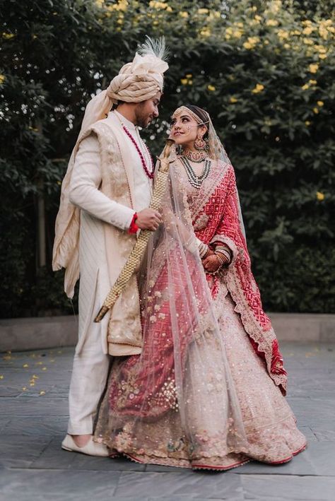 Wedding Matching Outfits, Best Indian Wedding Dresses, Anand Karaj, Indian Wedding Bride, Red Bridal Dress, Bridal Dupatta, Couple Wedding Dress, Wedding Lehenga Designs, Indian Bride Outfits