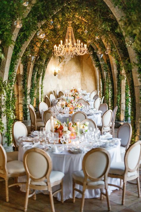 Villa Wedding Decor, Villa Cimbrone Wedding, Italian Wedding Venues, Villa Cimbrone, Amalfi Coast Wedding, Elegant Wedding Venues, Europe Wedding, Dream Wedding Venues, Wedding Expenses