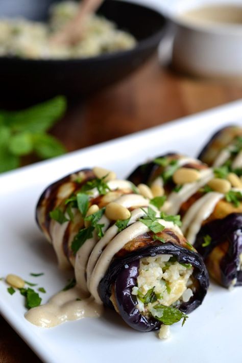 Stuffed Eggplant Rolls, Cauliflower Couscous, Eggplant Rolls, Stuffed Eggplant, Läcker Mat, Paleo Vegan, Eggplant Recipes, Think Food, Deilig Mat