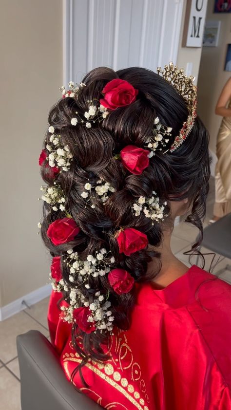 Beautiful 😍!!! Quince hairstyle! #thanksGod #15 | Instagram Quince Hairstyles Flowers, Quince Hair With Flowers, Quince Hairstyles With Roses, Pink Quinceanera Hairstyles, Red Mexican Wedding Theme, Red Quinceanera Hair, Red And Gold Quinceanera Decorations Ideas, Red White And Gold Quinceanera Dress, Red Quince Hairstyles