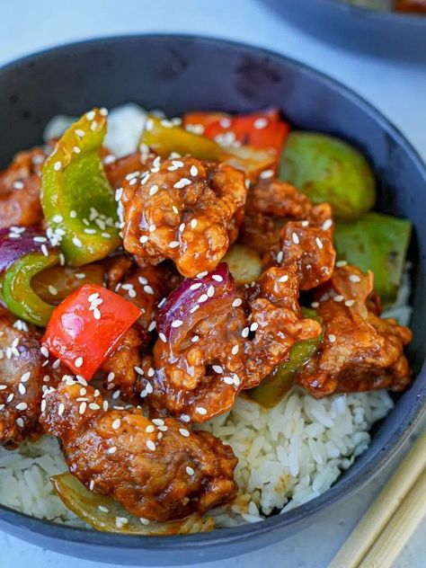 Sweet and Sour Pork Sweet And Sour Pork Tenderloin, Sweet And Sour Pork Chops, Sweet And Sour Pork Recipe, Sweet N Sour Pork Recipe, Pork Pasta, Sticky Pork, Slow Cooker Breakfast, Pork Recipes Easy, Pork Stir Fry